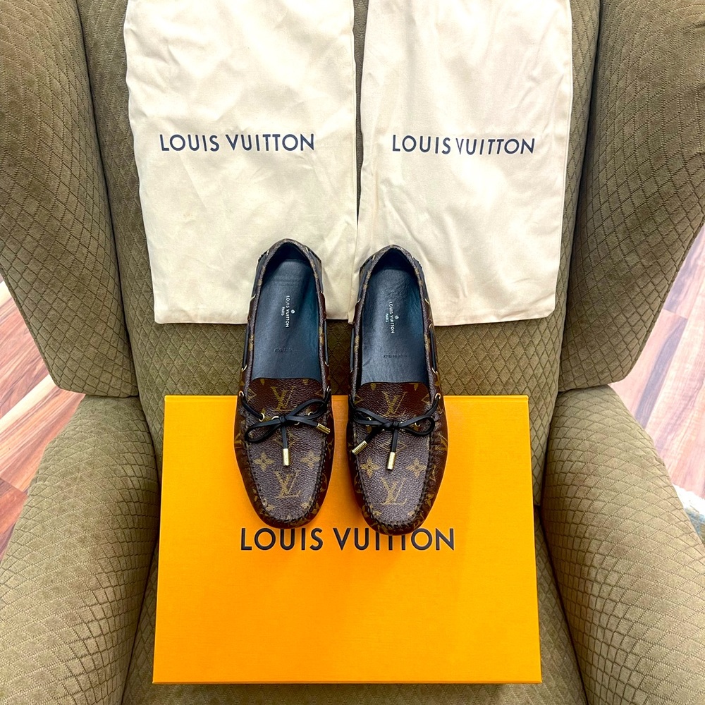 Women Louis Vuitton Loafers